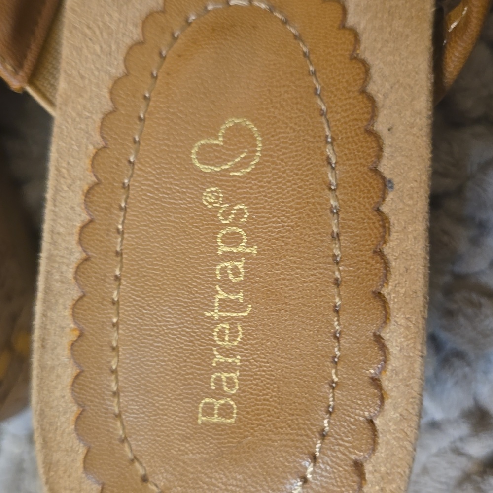 New Bare Traps‎ Women's Size 7 1/2 Tan  Brown Cork Wedge Slip-on Sandal Shoe - Picture 3 of 9